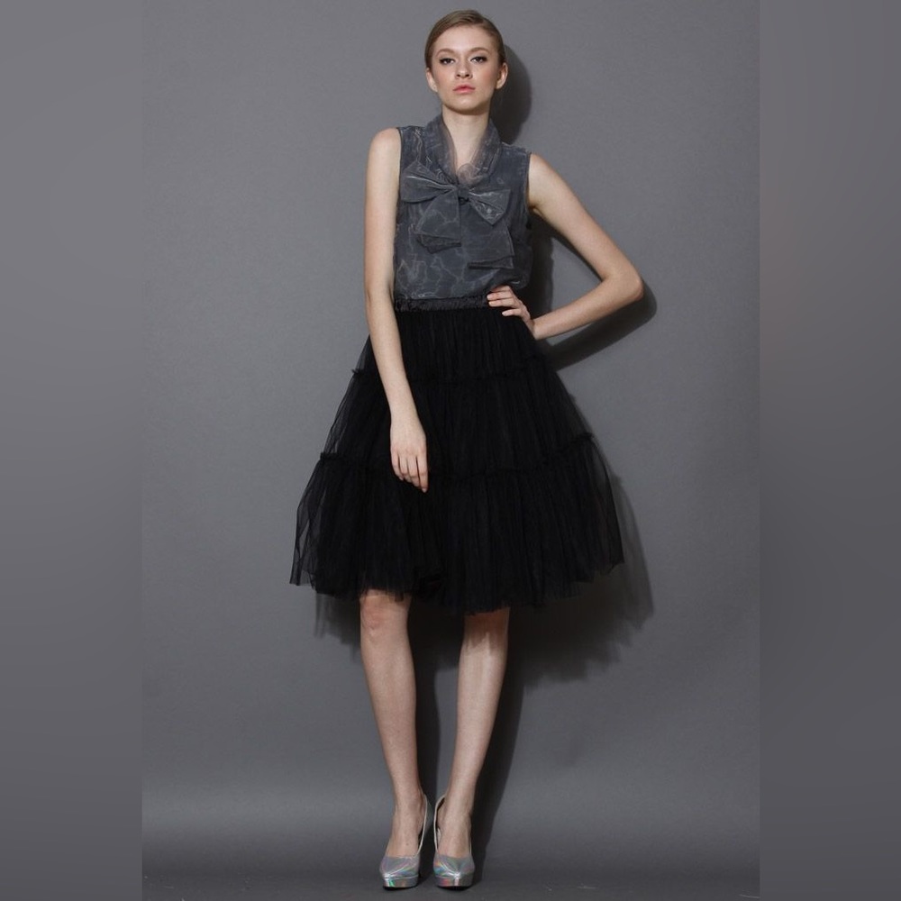 Black midi skirt
